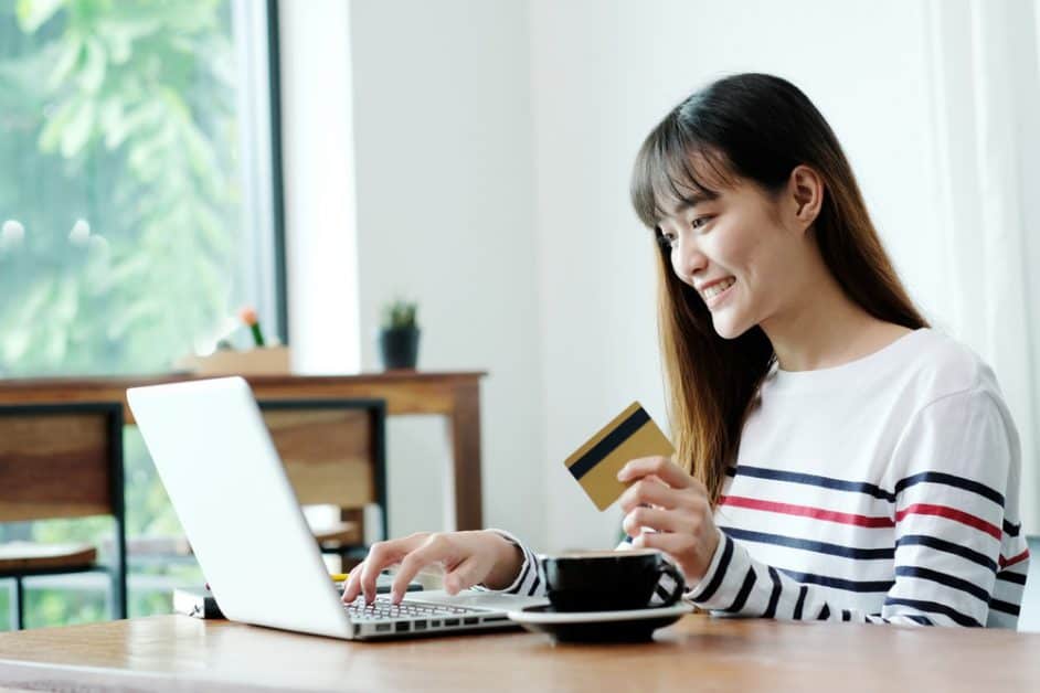 Pajak Belanja Online Luar Negeri dan Cara Menghitungnya